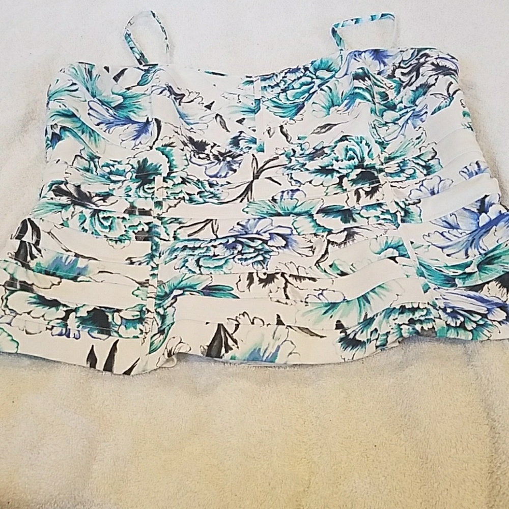❤ 2/$25 WHBM Bustier